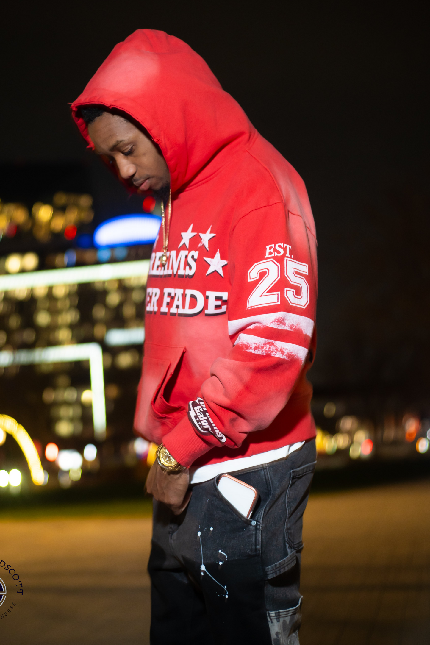 "NEVER FADE" HOODIE